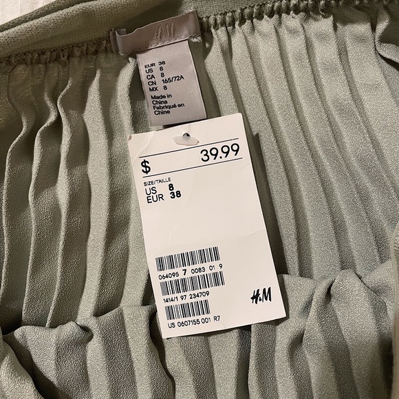 H&M // Sage Green Midi Skirt - Picture 3 of 6